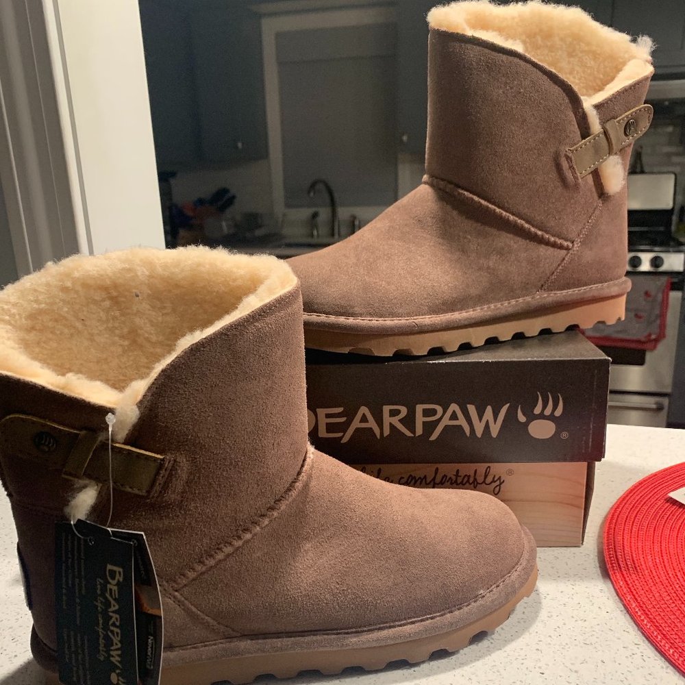 BEARPAW BROWN BOOTS
